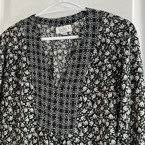 Velvet by Graham & Spencer Floral V-Neck Blouse - Picture 2 of 2